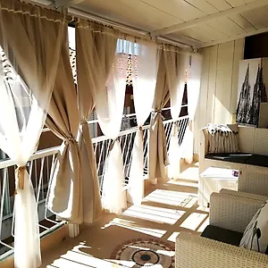 https://the-727-sottomarina.hotelinveneto.com